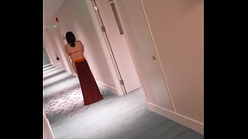 Budak Cina Di Bawah Kendali Beijing Dom Berjalan Seksi Di Hotel