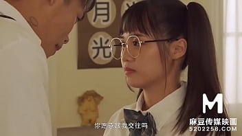 Perkenalan Siswa Baru Yang Menggoda – Wen Rui Xin – Video Porno Asia Terpanas