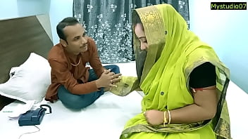 Istri India Panas Butuh Uang Untuk Pengobatan Suami! Seks Amatir Hindi
