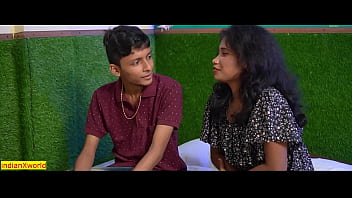 Adik Tiri Polos Dihardik! Adegan Mesum Hindi Asli