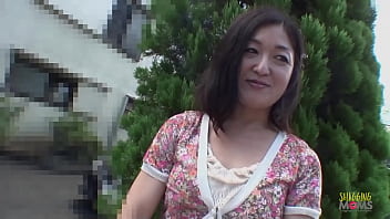 Pria Bertangkai Kecil Ngentot Wanita Asia Matang Yang Sangat Horny Dan Haus Penis