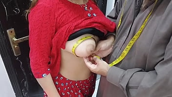 Istri Desa India, Lubang Pantatnya Ditusuk Tukang Jahit Sebagai Bayaran Untuk Biaya Jahit Bajunya, Suara Hindi Sangat Jelas Dan Panas