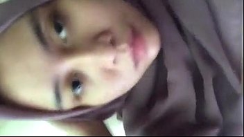 Jilbab Seksi Menggoda Di Dunia Kerja Sendirian